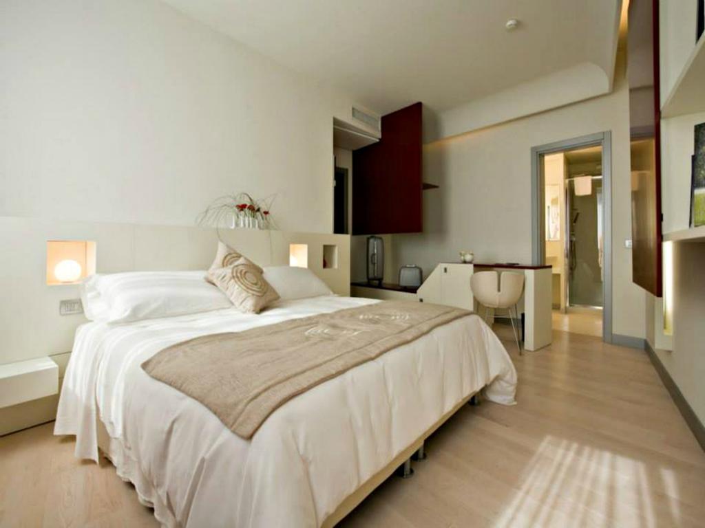 Eos Hotel Λέτσε Δωμάτιο φωτογραφία